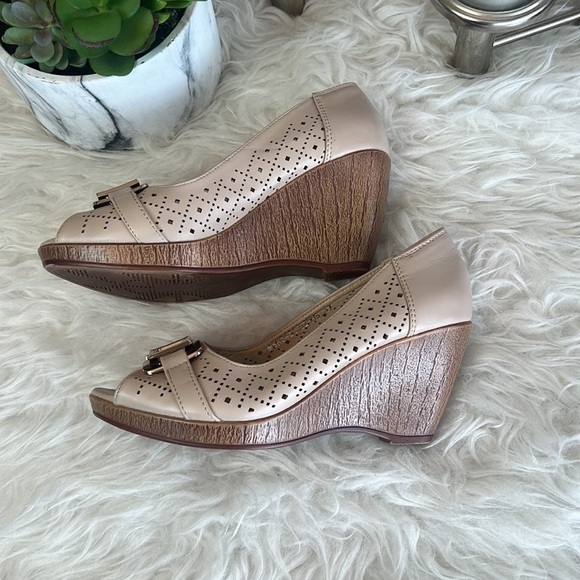 Michaela Women’s Nude/Brown Laser Cut Open Toe Wedge Sandals Size EU 37 - Picture 6 of 14